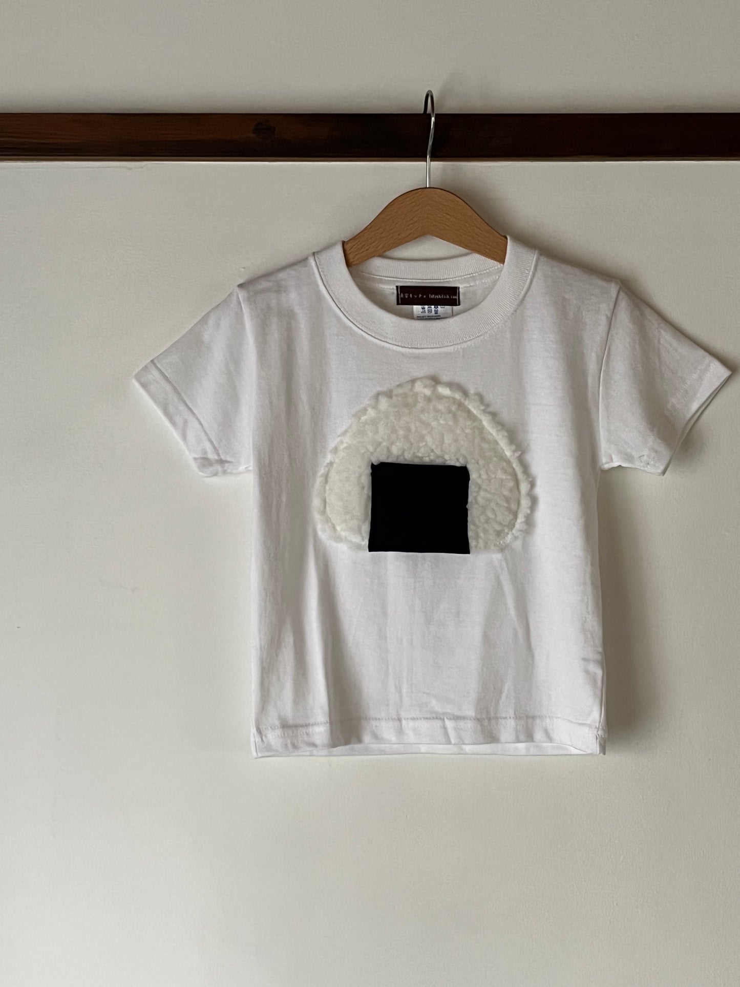 おにぎりTシャツ
