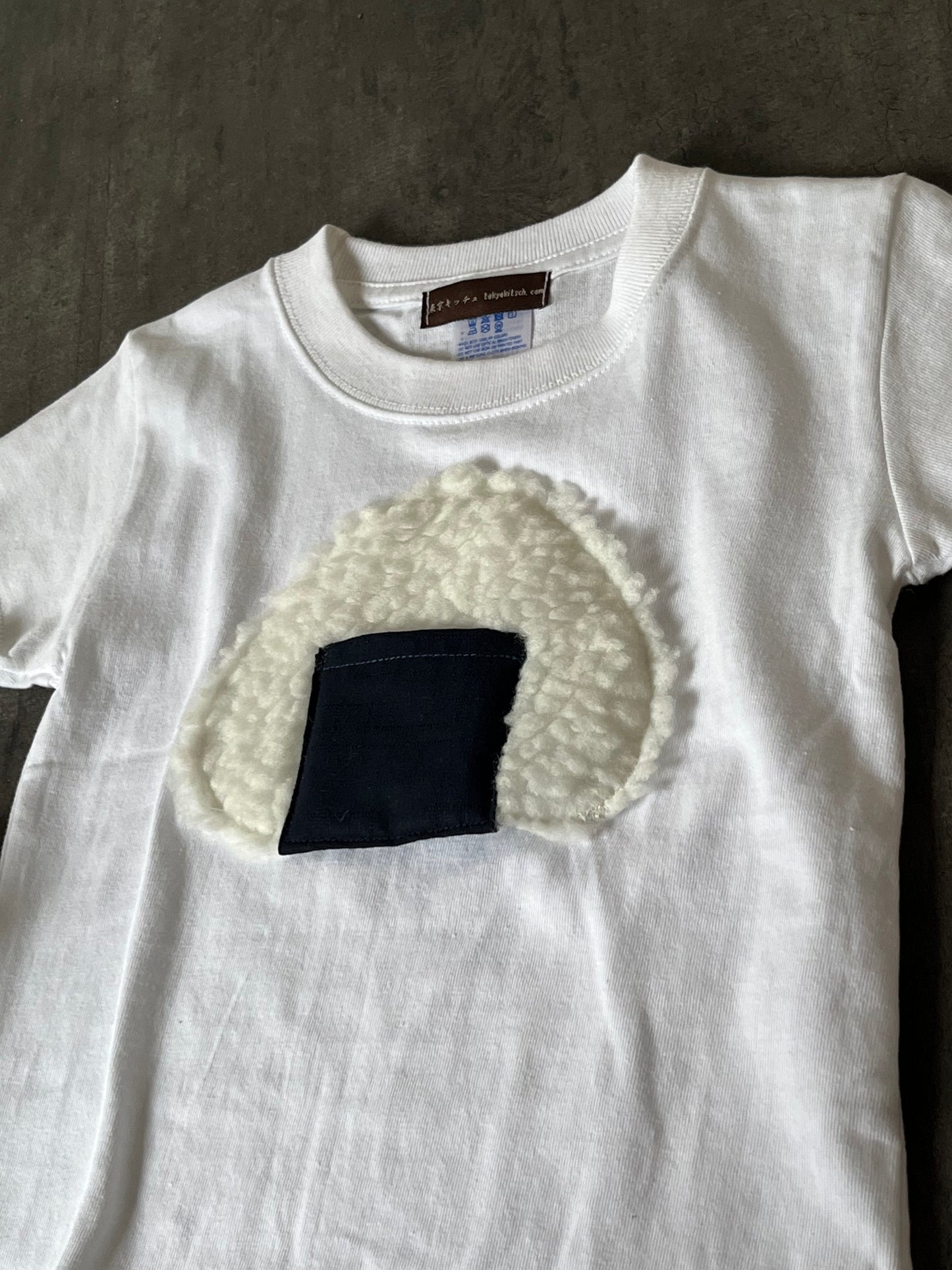 おにぎりTシャツ